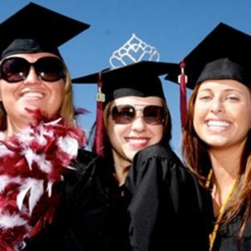 Graduation Gown Style 25